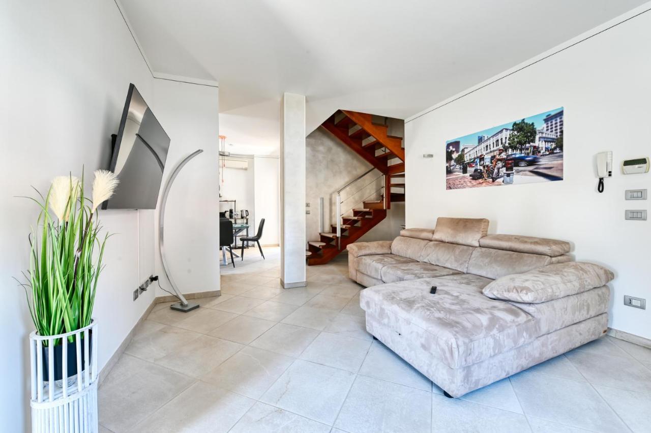 Pearl House - Sirmione Holiday - Jacuzzi Privata エクステリア 写真