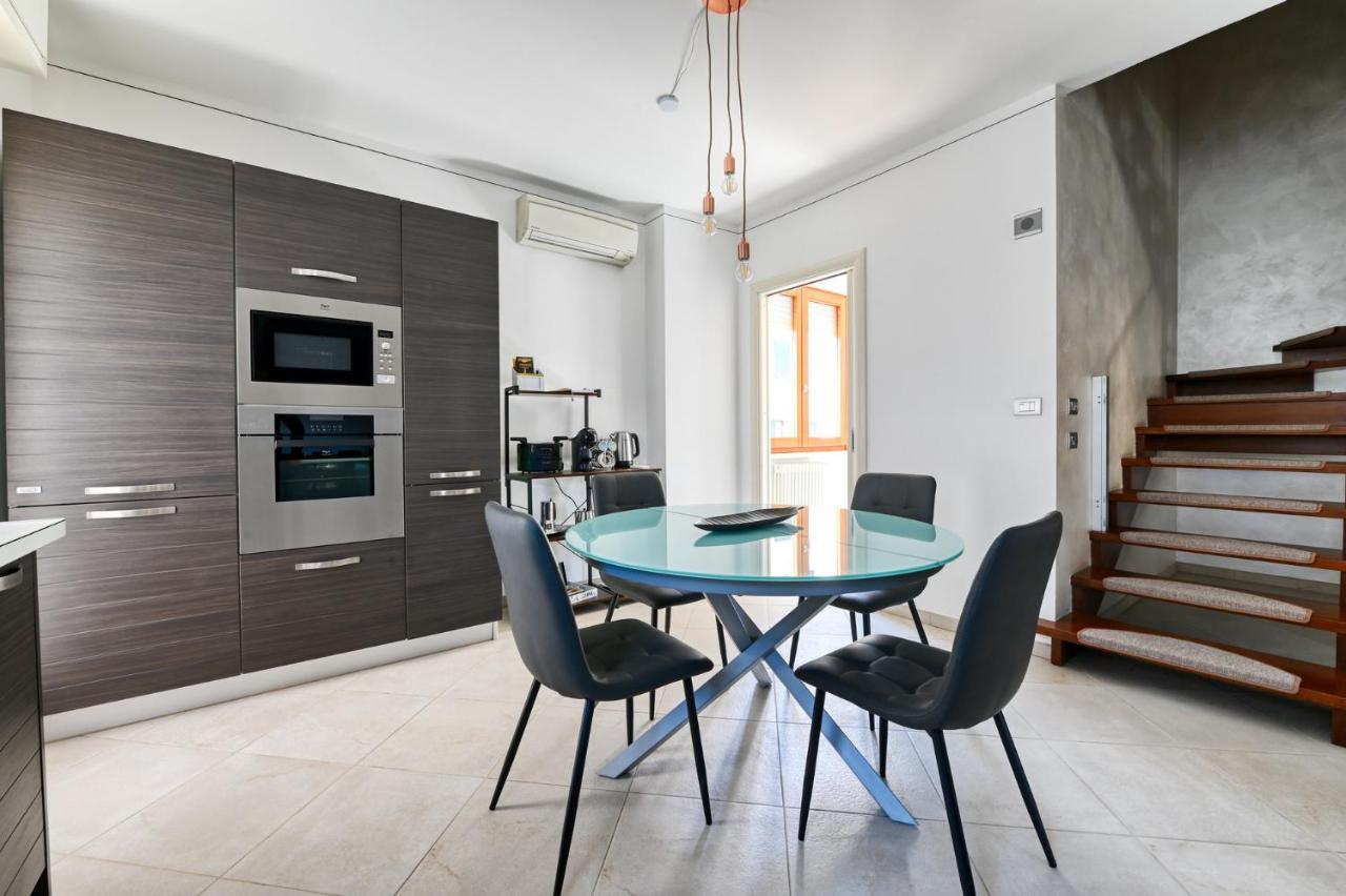 Pearl House - Sirmione Holiday - Jacuzzi Privata エクステリア 写真
