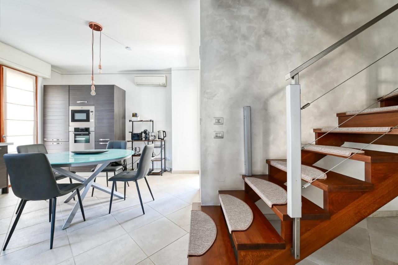 Pearl House - Sirmione Holiday - Jacuzzi Privata エクステリア 写真