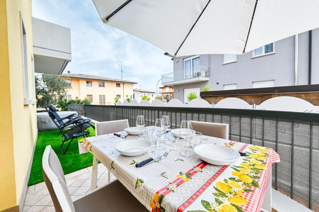 Pearl House - Sirmione Holiday - Jacuzzi Privata エクステリア 写真